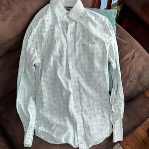 Vineyard Vines Button down